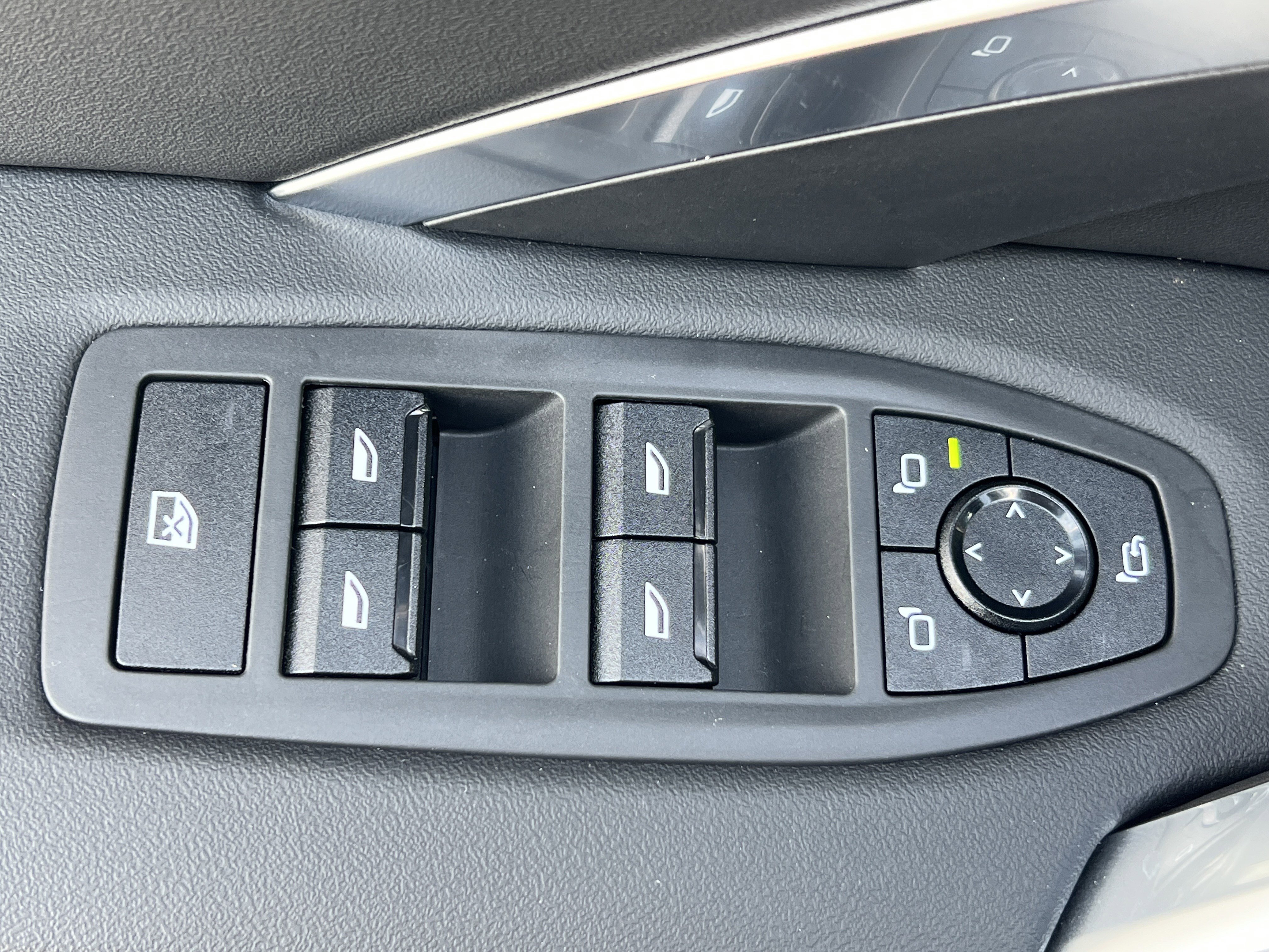 2026 BMW X1 XDrive28i - Photo 19