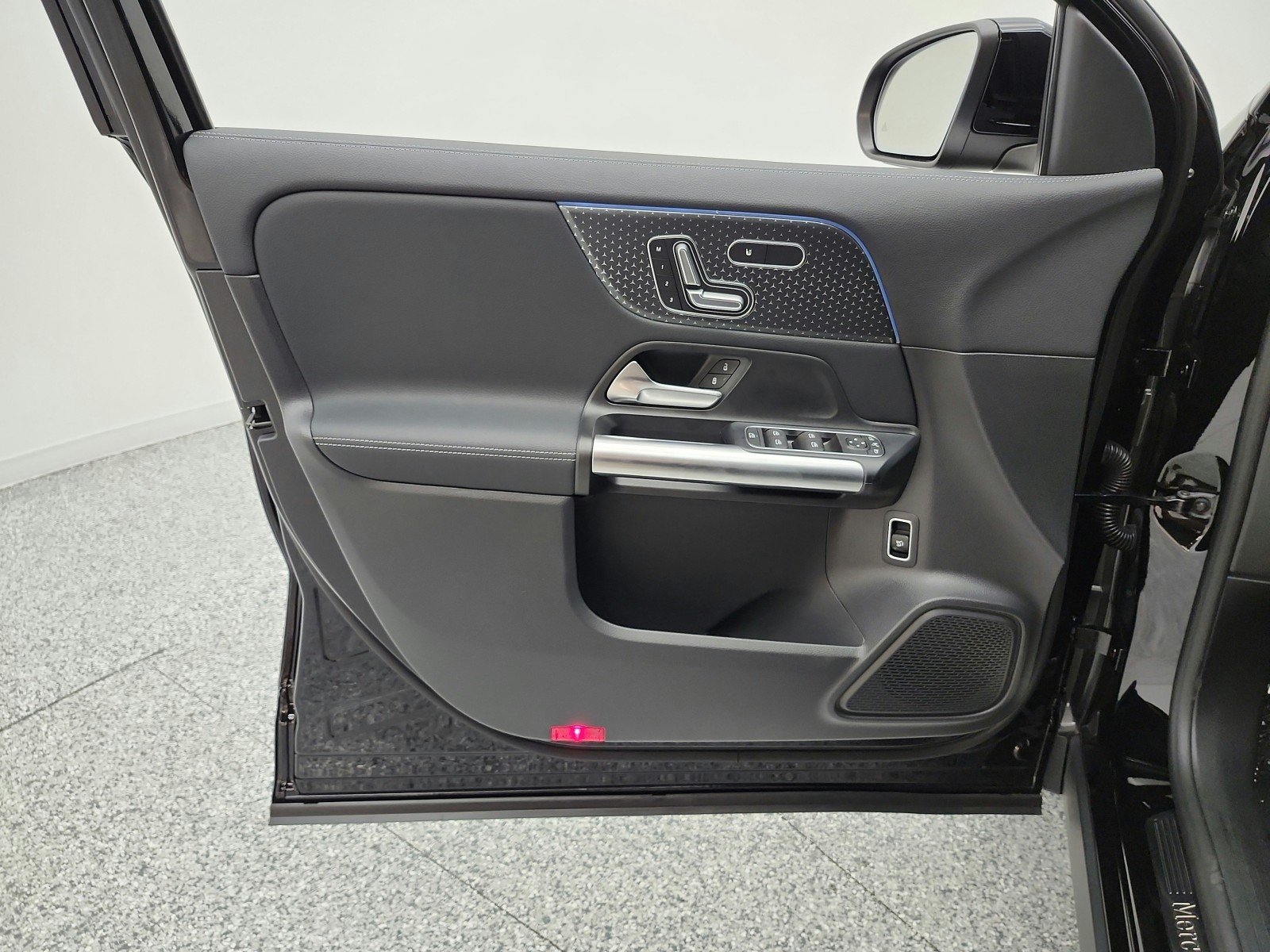 Certified Used 2026 Night Black Mercedes-Benz GLA 250 SUV image 12