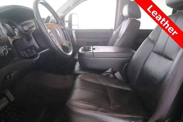 Used 2014 Red Chevrolet LT image 16