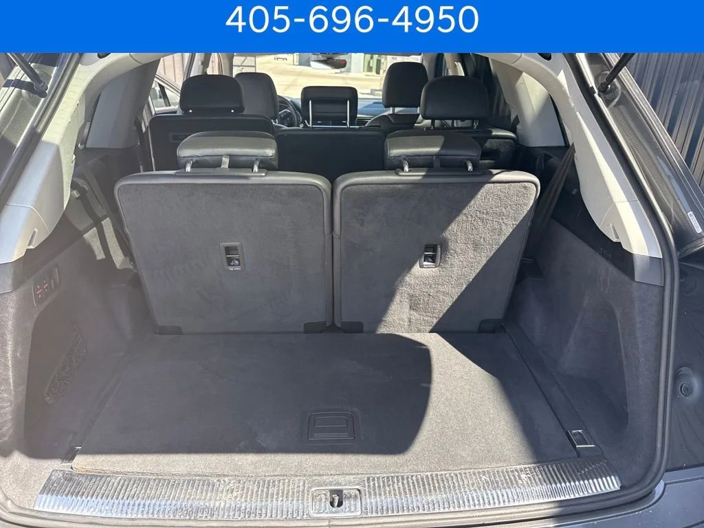 Pre-Owned 2019 Audi Q7 SE Premium