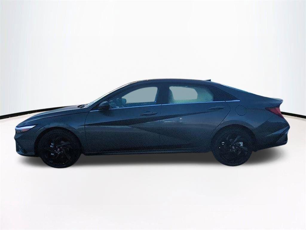 New 2026 Gray Hyundai SEL Sport Premium image 8