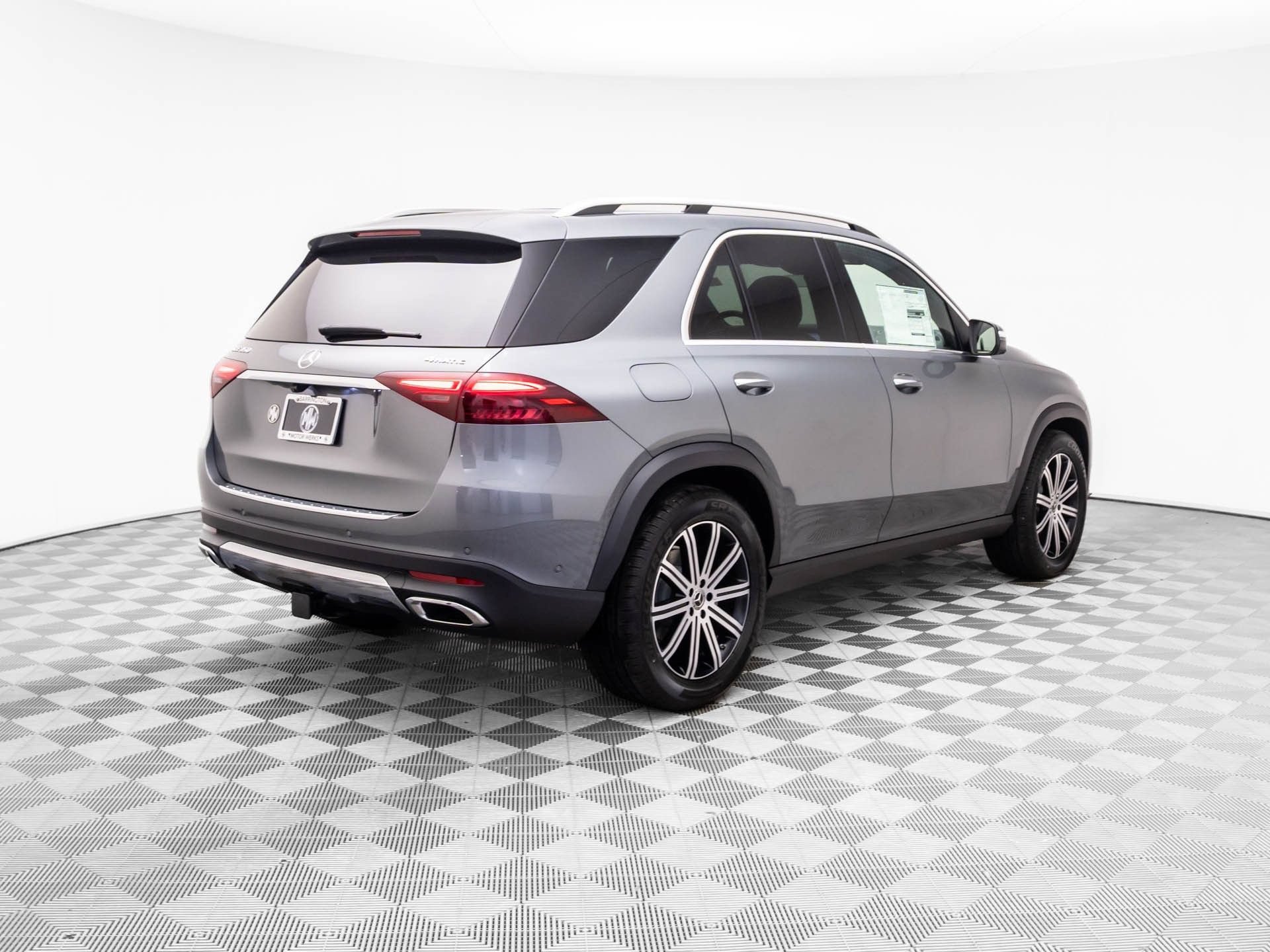 New 2026 Selenite Grey Metallic Mercedes-Benz GLE 350 image 44