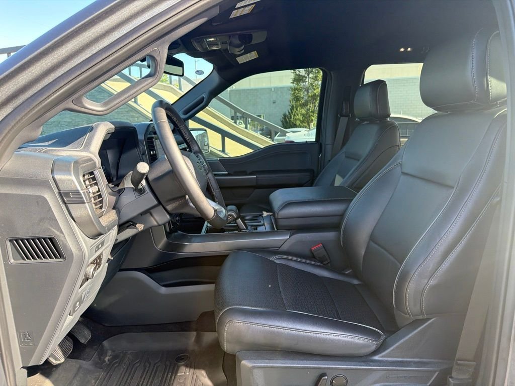 Used 2025 Gray Ford Lariat image 10