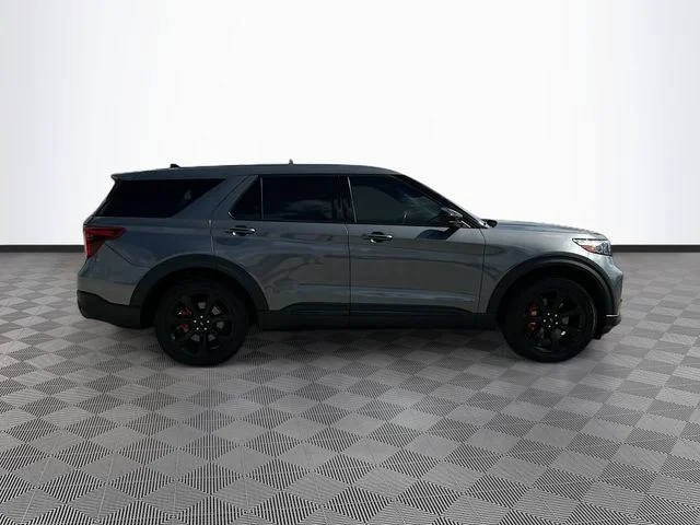 Used 2022 Gray Ford ST image 4