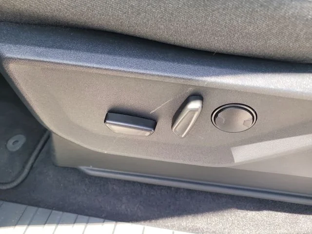 Used 2024 Gray Ford XLT image 20
