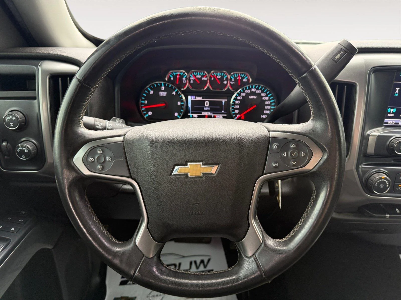 Used 2018 Summit White Chevrolet LT image 16