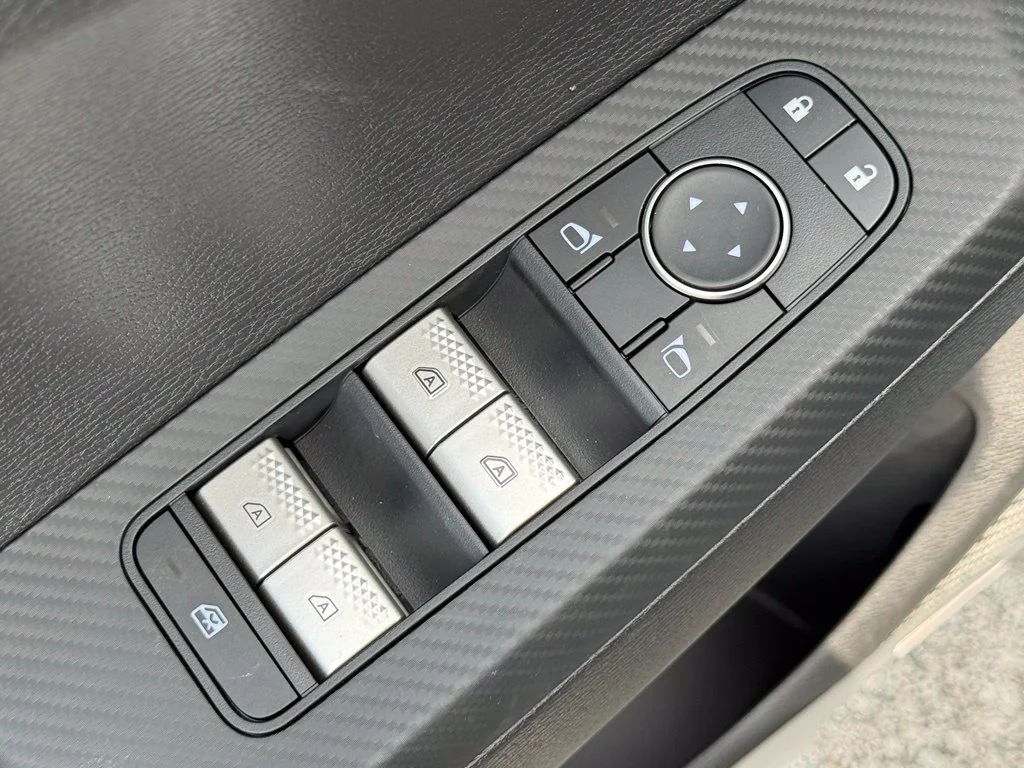 New 2026 White Mitsubishi LE 1.5T S-AWC image 13