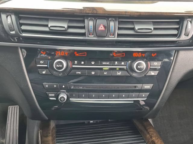 Used 2019 Black BMW M550i xDrive image 17