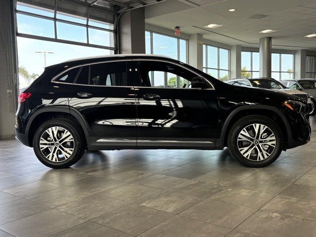 2025 Mercedes Benz GLA 250 photo 2
