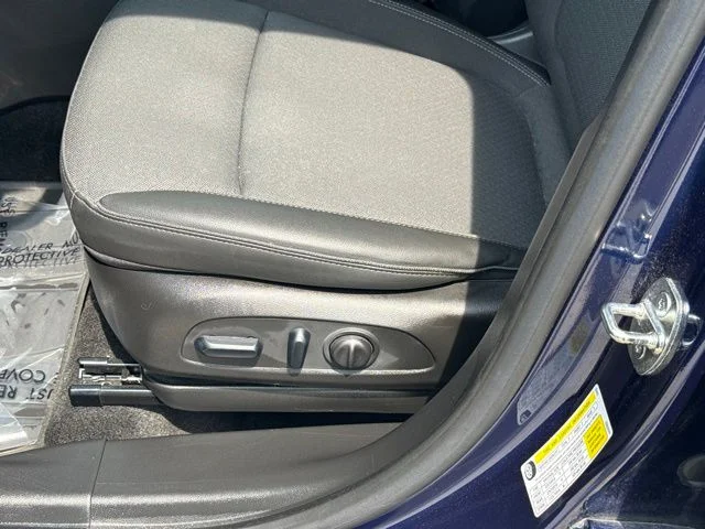 Used 2023 Blue Buick Preferred image 17