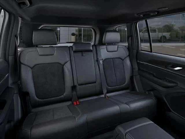 New 2026 Baltic Gray Metallic Clear-Coat Exterior Paint Jeep Altitude image 119
