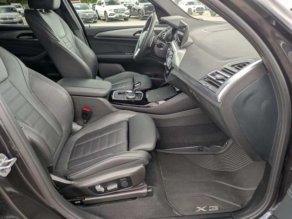 Used 2023 Gray BMW sDrive30i image 21
