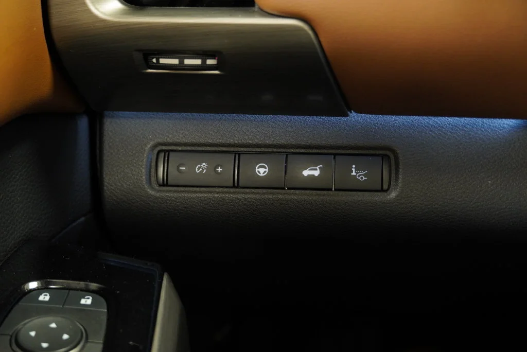 Used 2024 Gray Nissan Platinum image 37