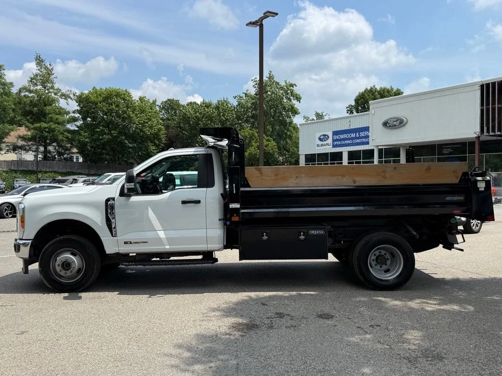 Used 2023 White Ford XL image 4