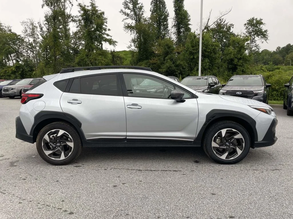 Used 2025 Ice Silver Metallic Subaru Limited image 30