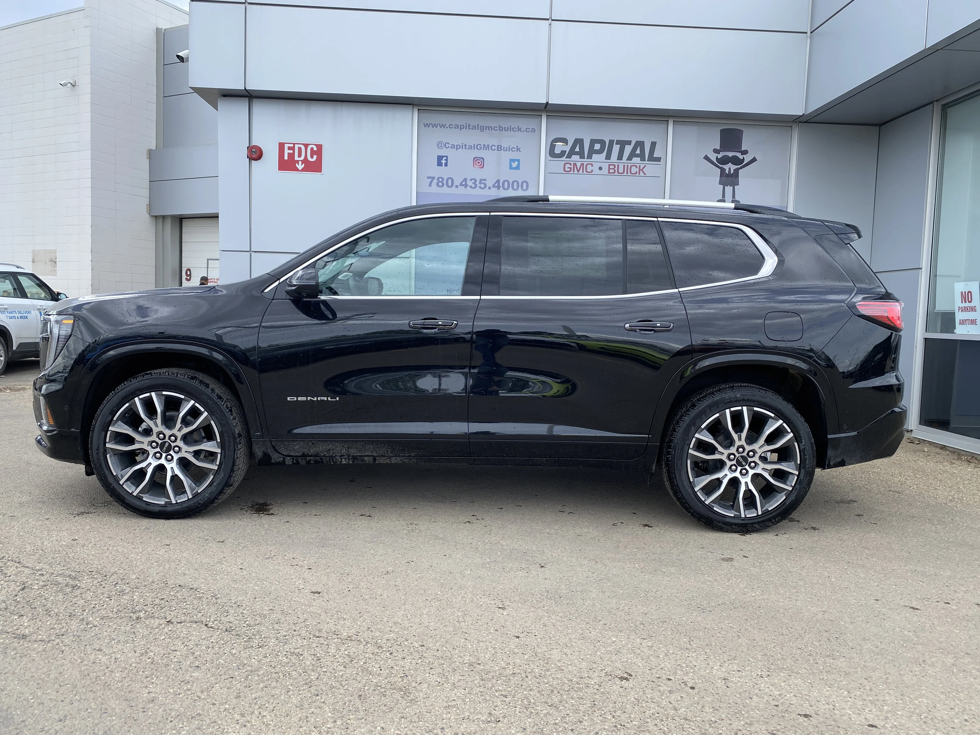 New 2026 EBONY TWILIGHT METALLIC GMC Denali Ultimate image 3