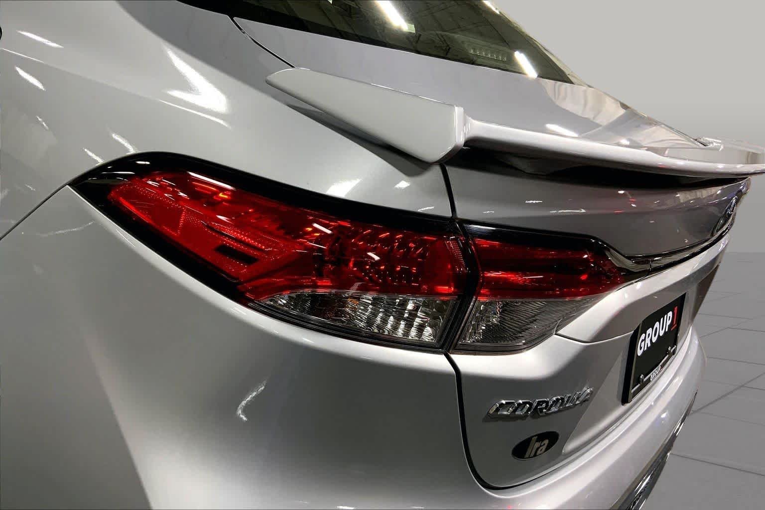 Used 2022 Classic Silver Metallic Toyota SE image 29