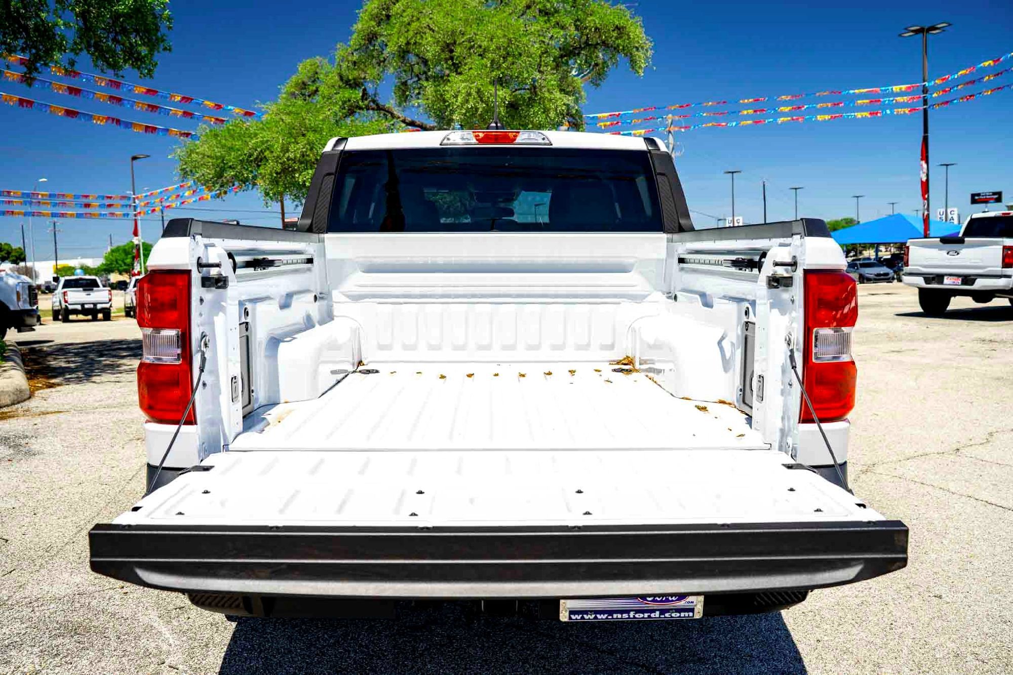New 2026 Oxford White Ford XL image 6