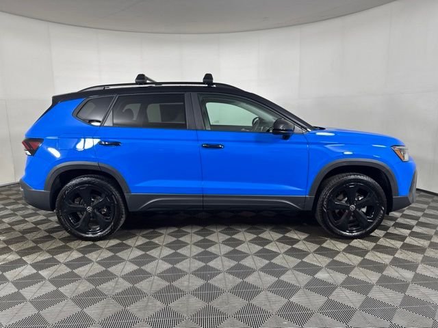 New 2026 Blue Volkswagen 1.5T SE Black image 2