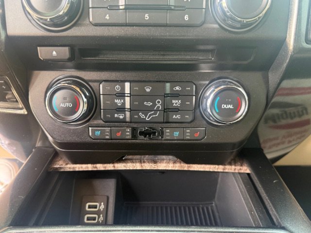 Used 2018 White Ford LARIAT image 18