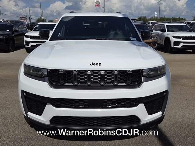 New 2026 Bright White Clearcoat Jeep Altitude image 2