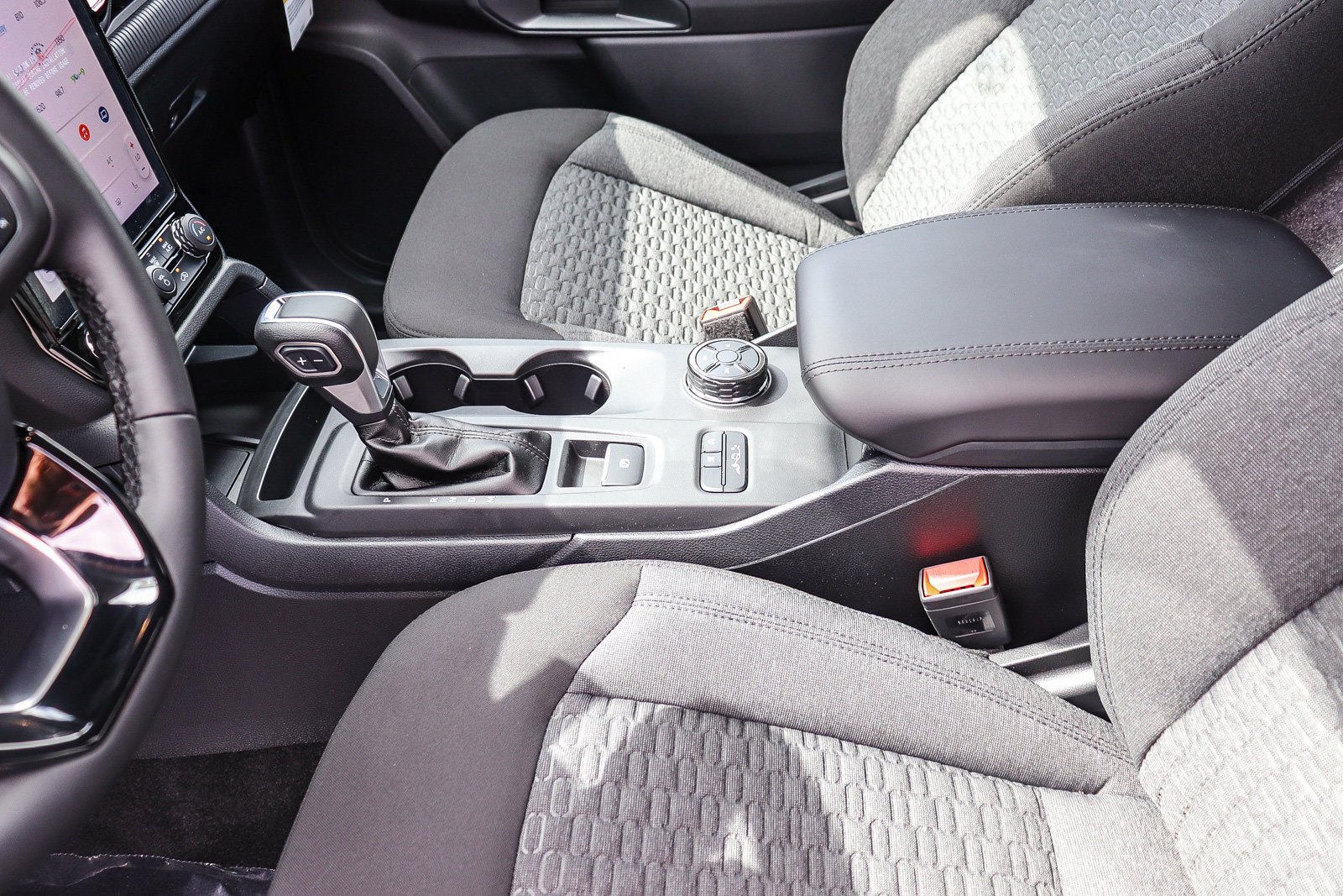New 2026 Carbonized Gray Metallic Ford XLT image 20