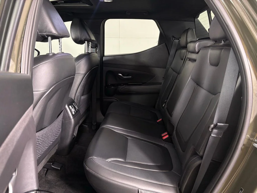 Used 2025 Green Hyundai Limited image 38
