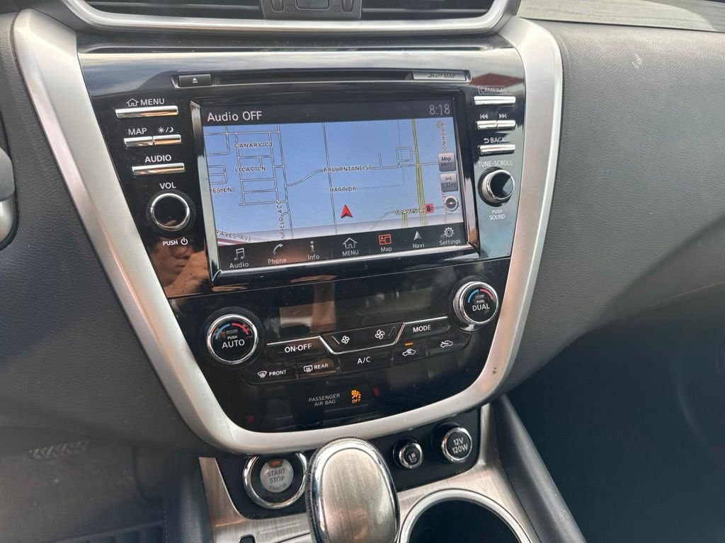 Used 2017 Black Nissan Platinum image 8