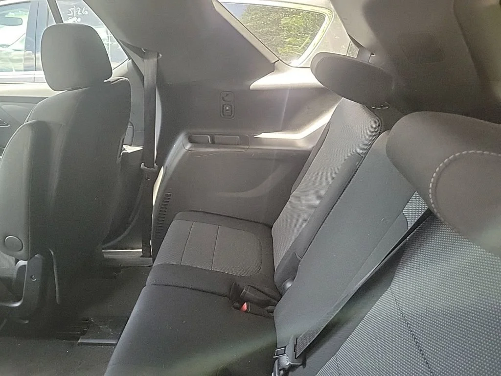Used 2023 Summit White Chevrolet LT Cloth image 14