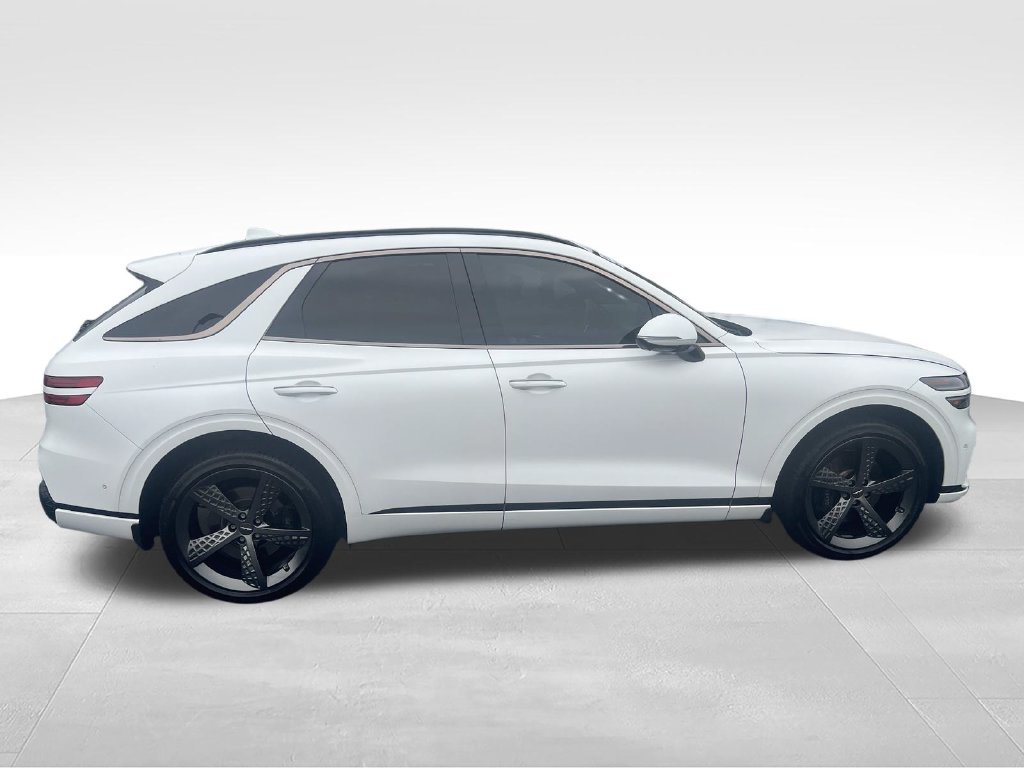 Used 2023 White Genesis 2.5T image 6