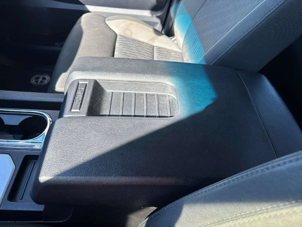 Used 2015 Gray Toyota SR5 image 46