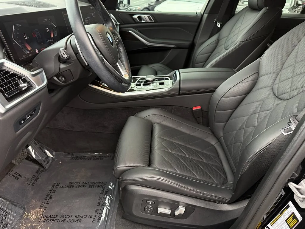 Used 2024  BMW sDrive40i image 24
