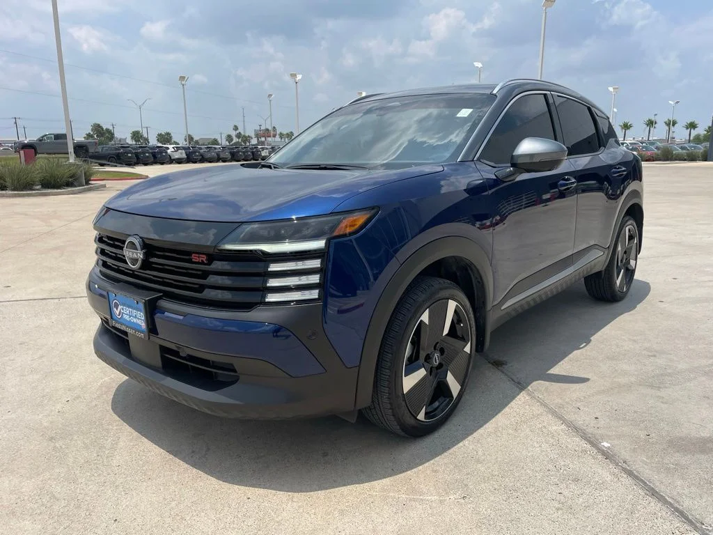 Certified Used 2025 Blue Nissan SR image 3