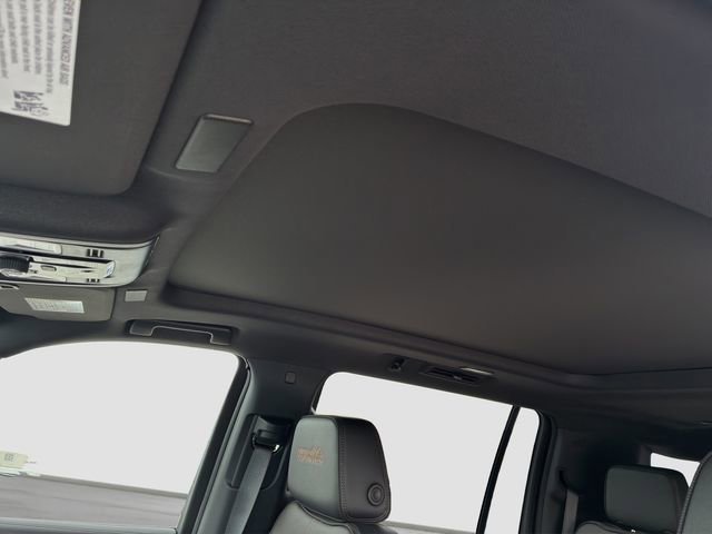 New 2026 Polar White Tricoat Chevrolet High Country image 10