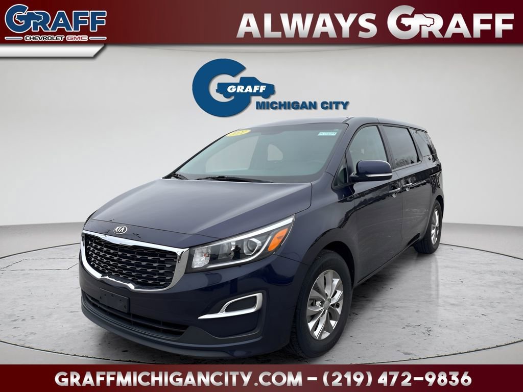2021 Kia Sedona LX's photo
