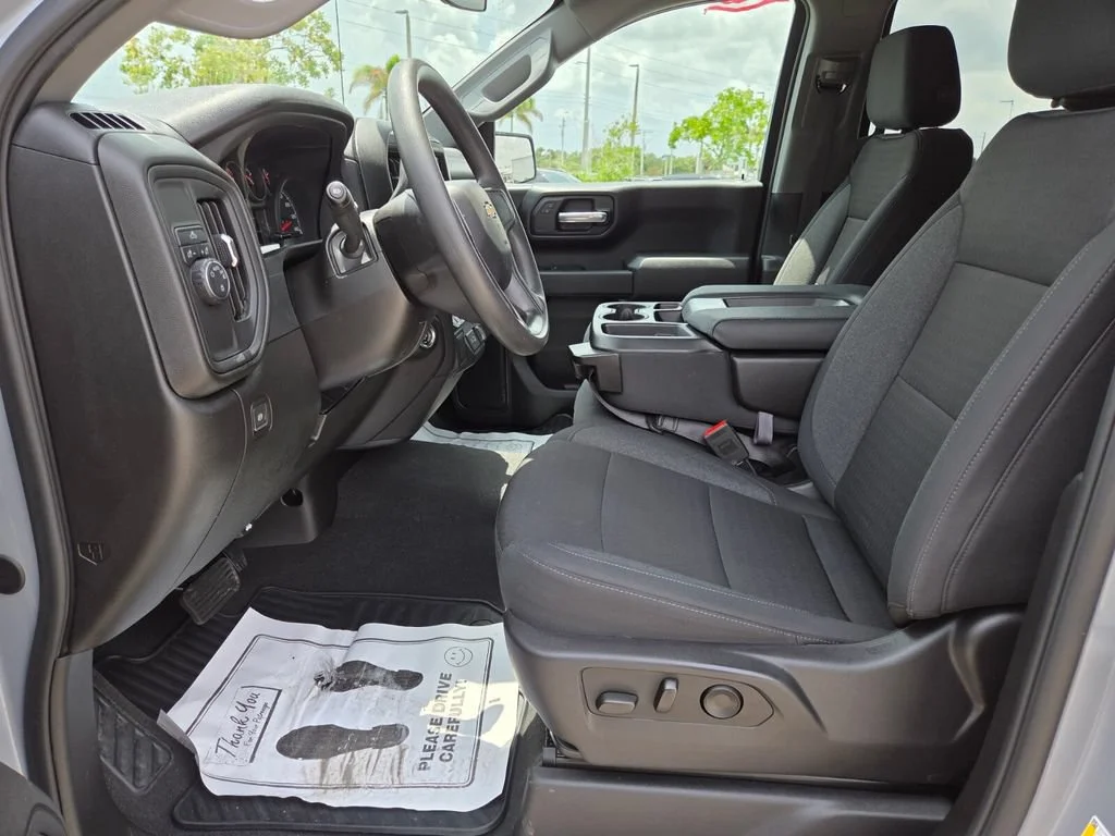 Used 2024 Slate Gray Metallic Chevrolet Custom image 27