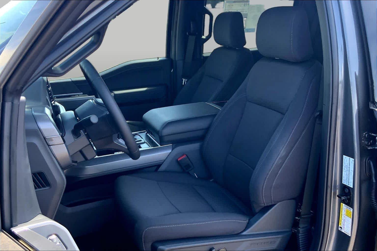 New 2026 Carbonized Gray Metallic Ford XLT image 9