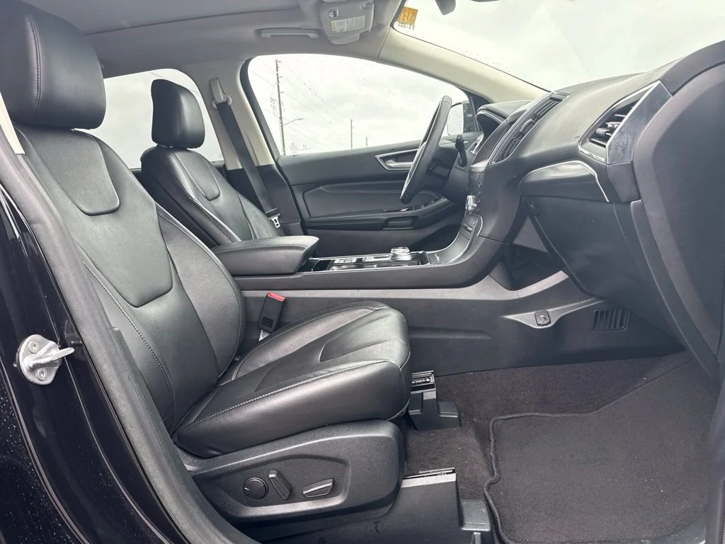 Used 2020 Agate Black Ford Titanium image 10
