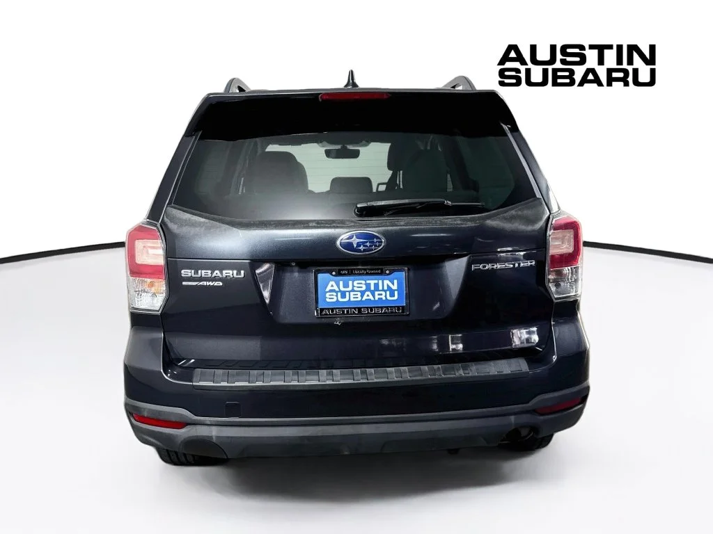 Used 2018 Gray Subaru 2.5i Premium image 6