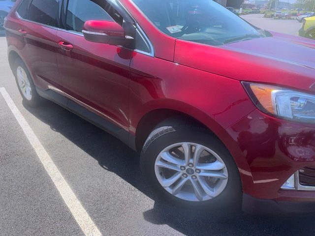 Used 2019 Red Ford SEL image 1