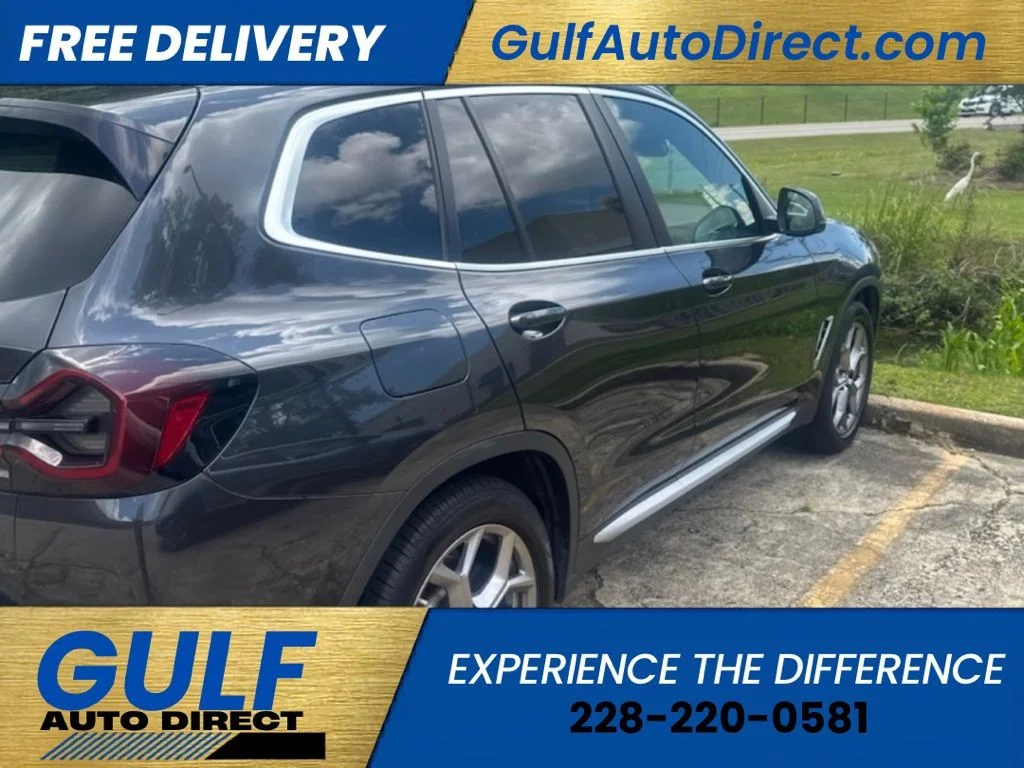 Used 2022 Gray BMW xDrive30i image 3
