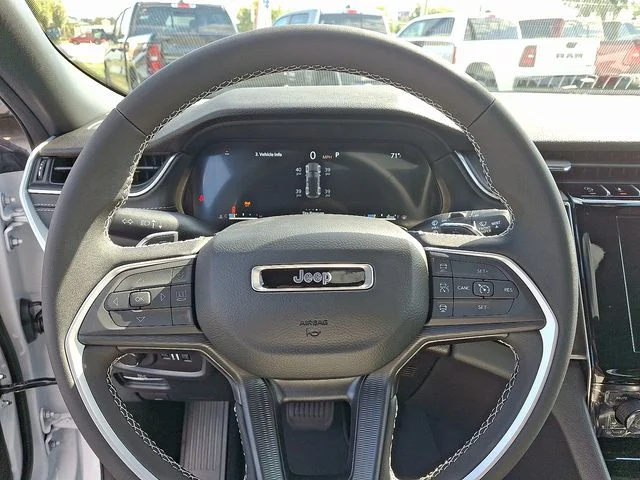 New 2025 White Jeep Laredo X image 16