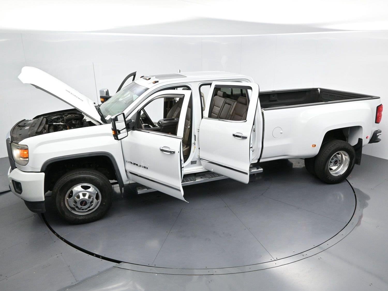 Used 2016 Summit White GMC Denali image 43