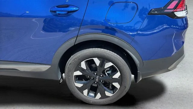 Used 2024 Blue Kia X-Line image 33