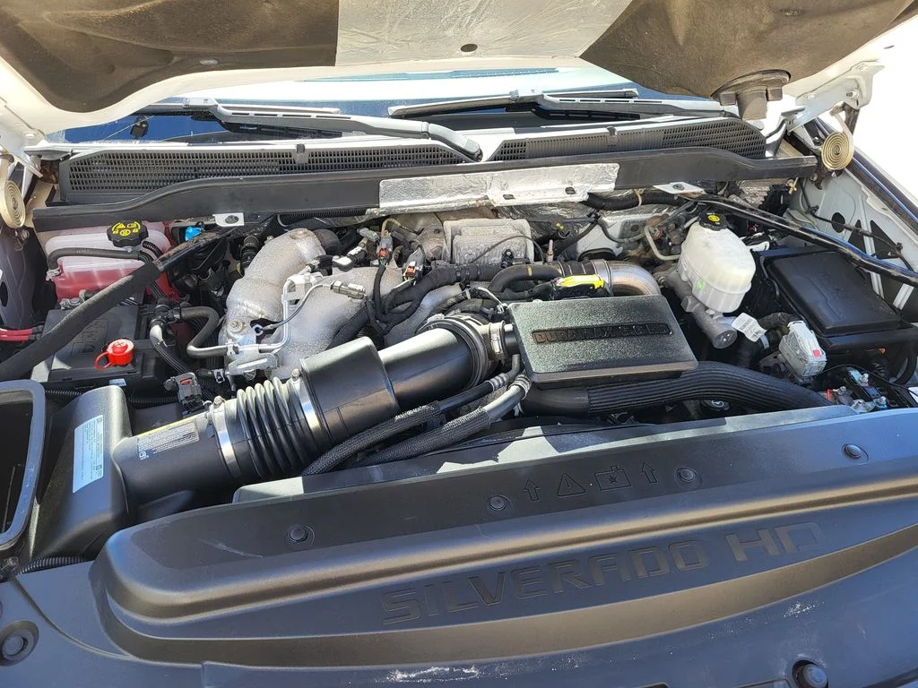 Used 2019 IRIDESCENT PEARL TRICOAT Chevrolet LTZ image 22