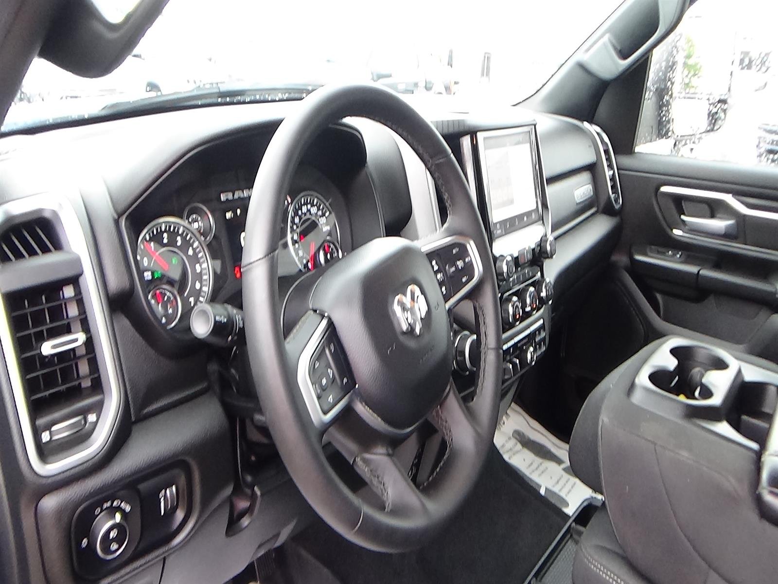 Used 2025 Hydro Blue Pearl Coat (pbj) RAM Big Horn image 18