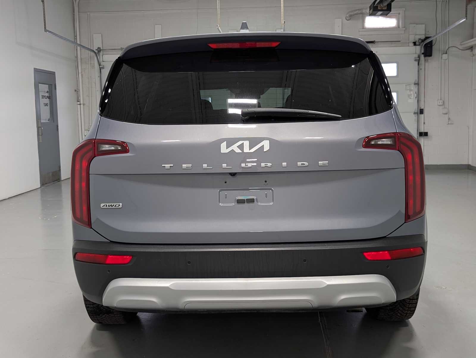Certified Used 2022 Everlasting Silver Kia LX image 9