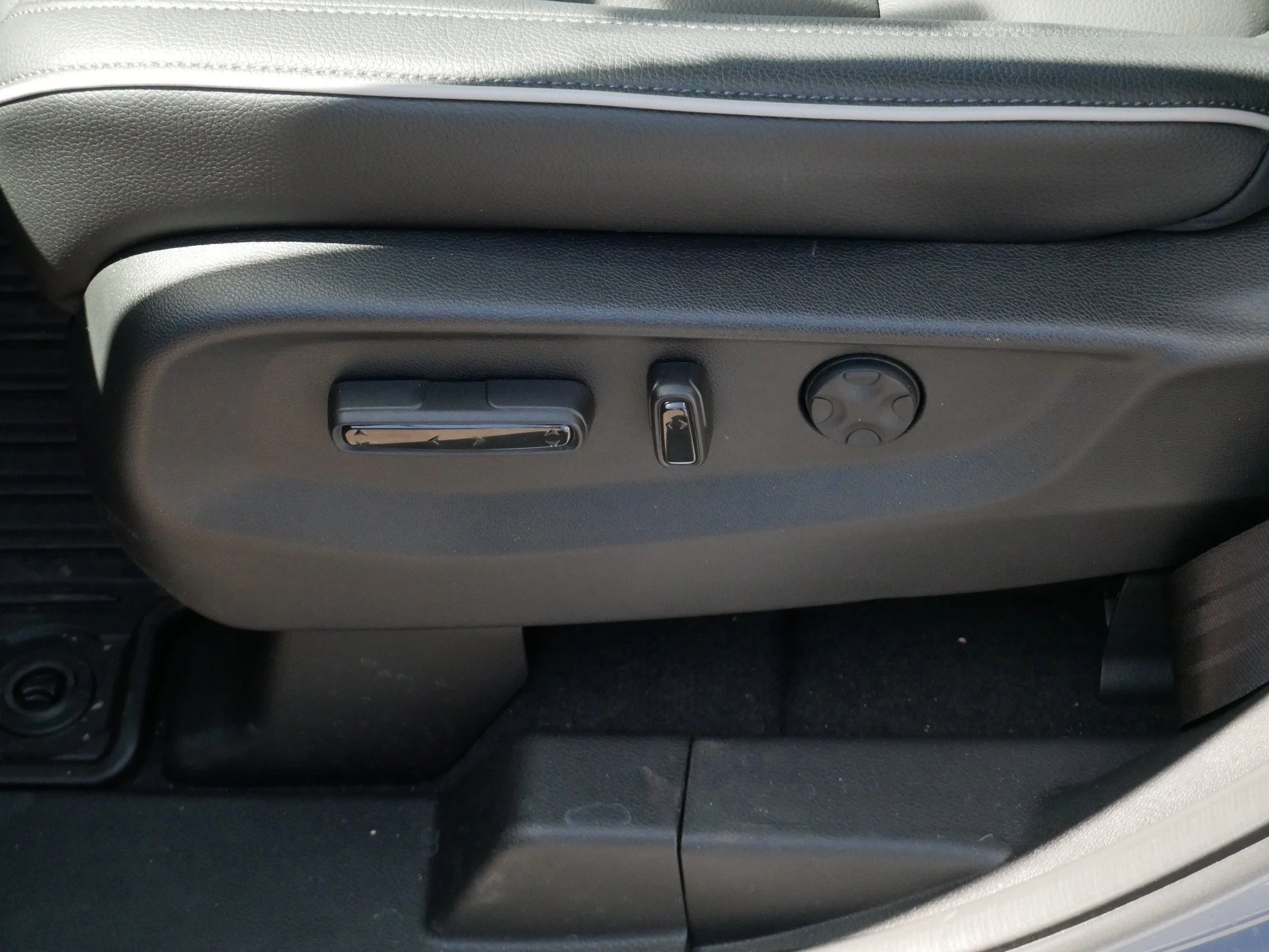 Certified Used 2026 Sonic Gray Pearl Honda Touring image 20