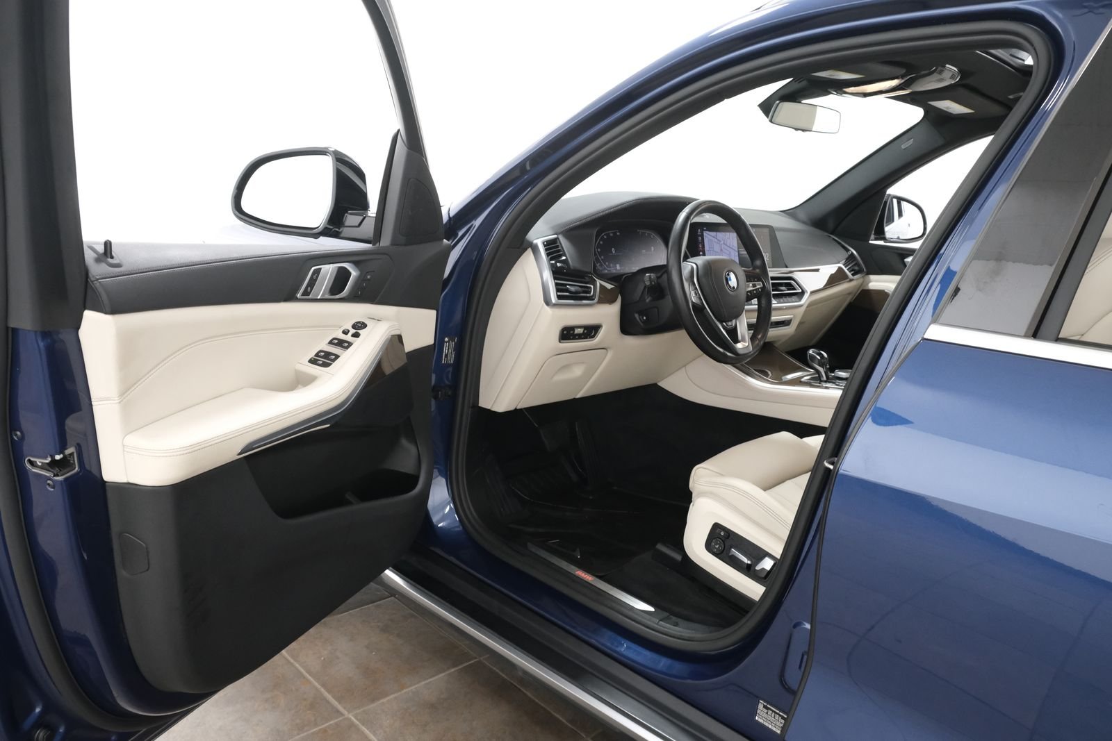Used 2020 Phytonic Blue Metallic BMW xDrive40i image 23