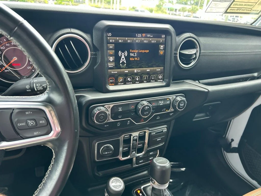 Used 2022 Bright White Clearcoat Jeep Overland image 29